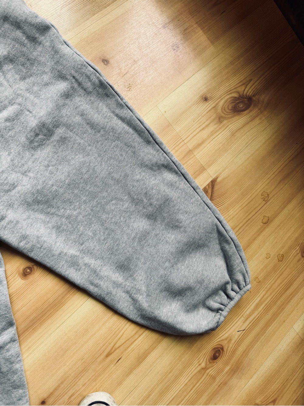 KBB by Kahlana Gray Oversized Fleece Sweatpants - - Picture 4 of 7
